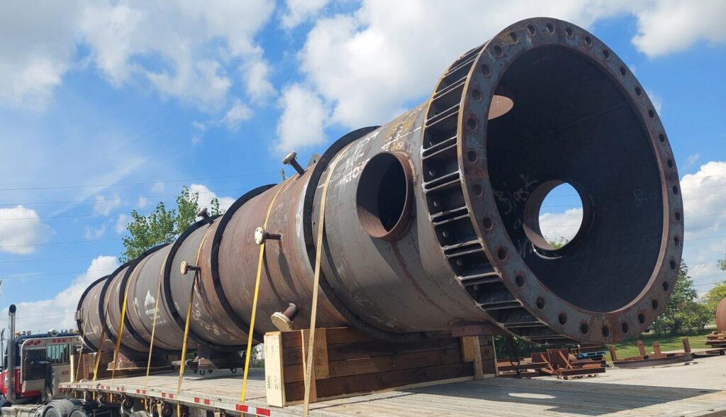 b1c6e1c9-d615-45bc-b1f7-6738508caf15 custom carbon steel pressure vessel on its way being shipped to customer in USA from Alps Welding's shop.