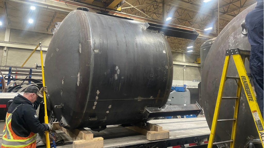 veolia 893-1 Carbon steel vessel during fabrication in the Alps Welding shop